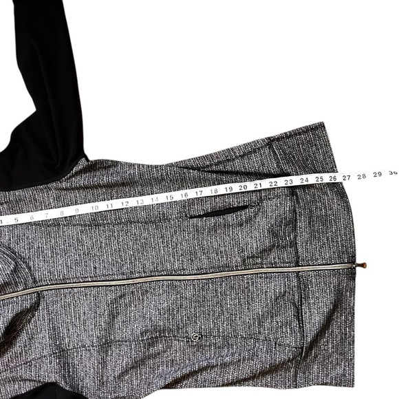 Lululemon Daily Yoga Jacket- Coco Pique Black Athletic Full Zip Jacket- Size 8 - Picture 12 of 15